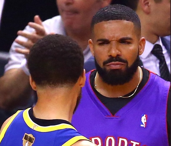 PHOTO Drake Angry At Steph Curry Glaring At Him From Sideline