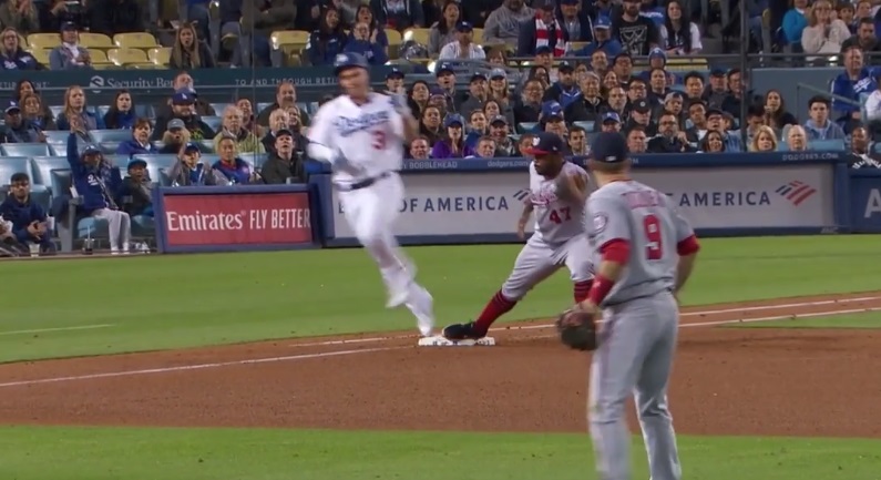 PHOTO Joc Peterson Flipping Off Brian Dozier