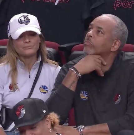 PHOTO Sonya And Dell Curry Wearing Half Warriors Half Blazers Pullovers