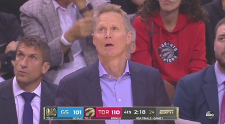 PHOTO Steve Kerr Besides Himself Looking At Scoreboard Trying To Figure Out Why Warriors Have Fewer Points