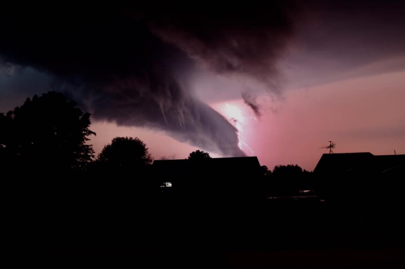 Stunning PHOTO Jefferson City Tornado Turned Sky Pink