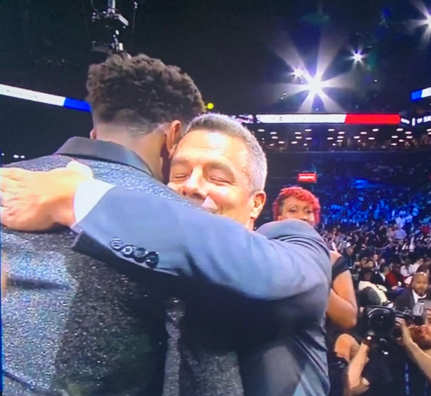 PHOTO De'Andre Hunter Enjoying His Hug With Former Coach Tony Bennett