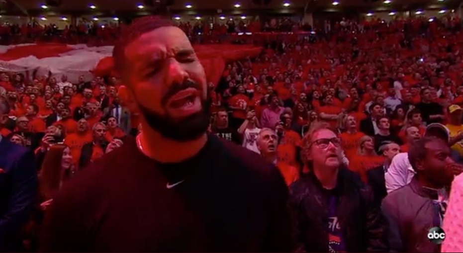 PHOTO Drake Trying To Sign Canadian National Anthem