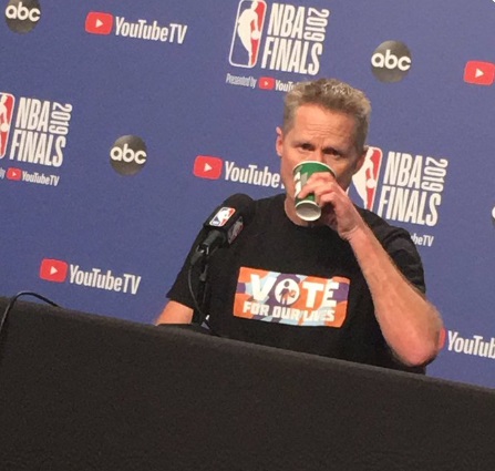 PHOTO Steve Kerr Wearing A Vote For Our Lives T-Shirt