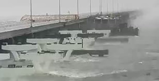 PHOTO Three Mile Bridge That Connects Gulf Breeze Florida To Pensacola Is Missing Due To Hurricane Sally