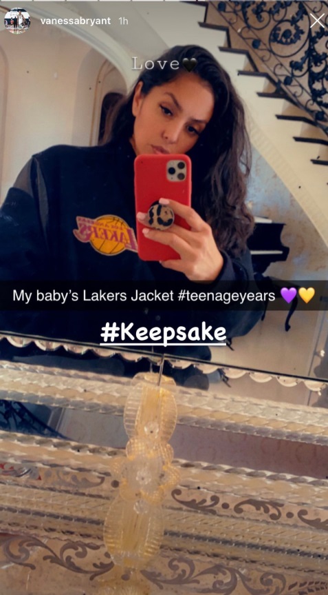 PHOTO Vanessa Bryant Looking Hot Wearing Kobe's Lakers Jacket From When He Was A Teenager