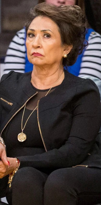 PHOTO Vanessa Bryant's Mother Sitting Courtside At A Game