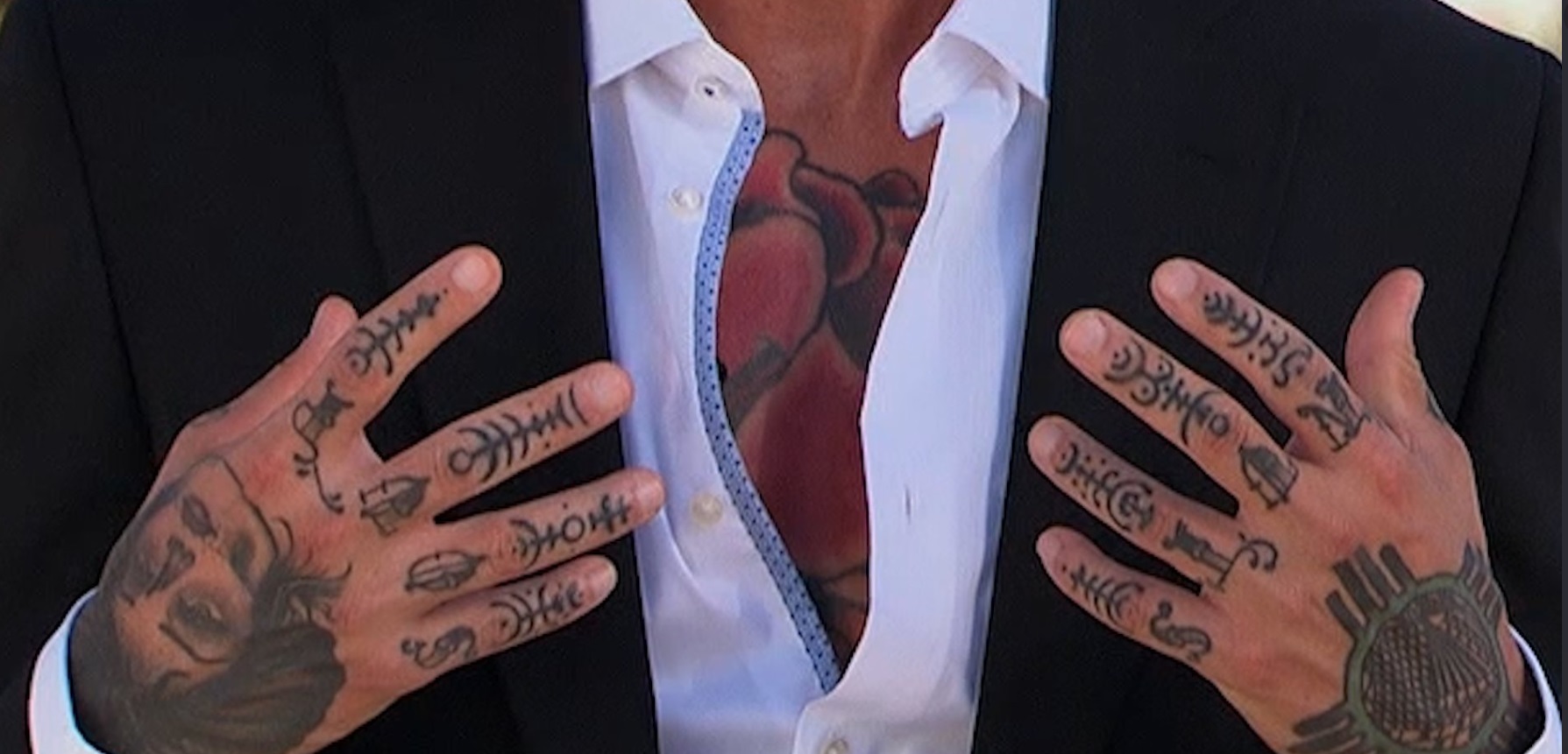 PHOTO Close Up Dude On Bachelorette Has Finger Tattoos That Spells Out Soup Nuts