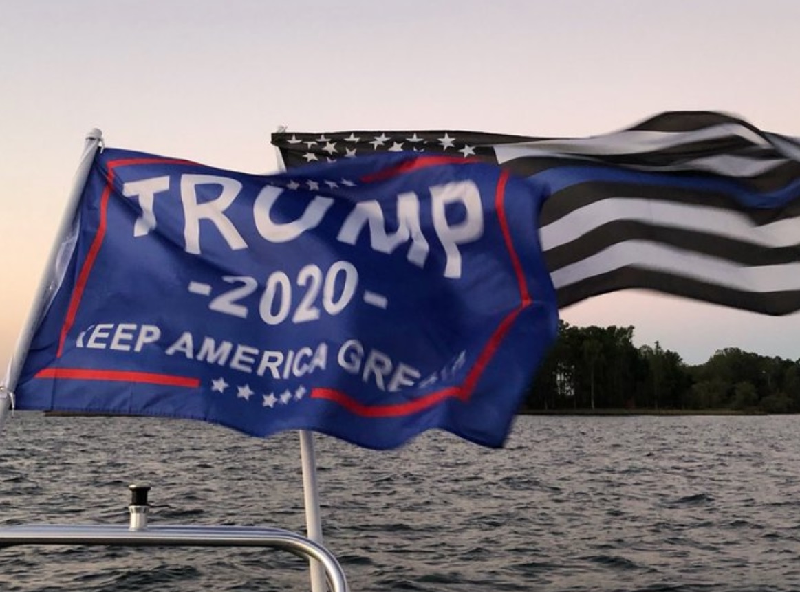 PHOTO Donald Trump 2020 Flag On Lake Lanier