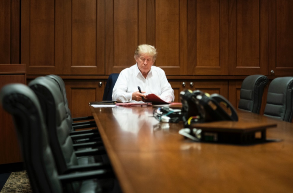 PHOTO Donald Trump Working In Hospital Wearing Just A Long Sleeve Shirt