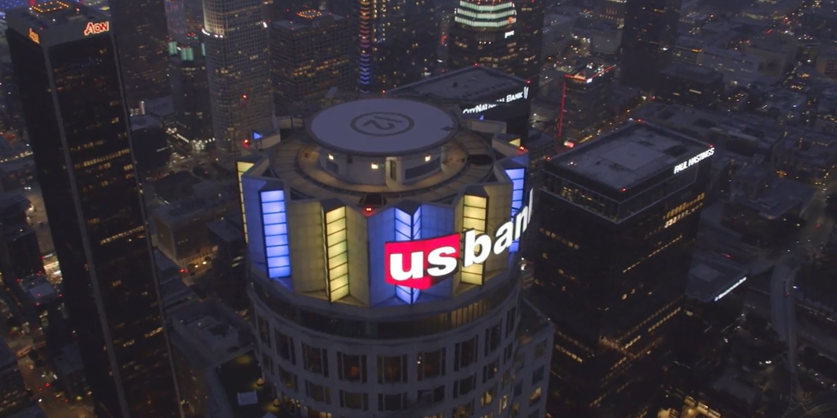 PHOTO US Bank Tower Lit Up Purple And Gold After Lakers Win 2020 Title