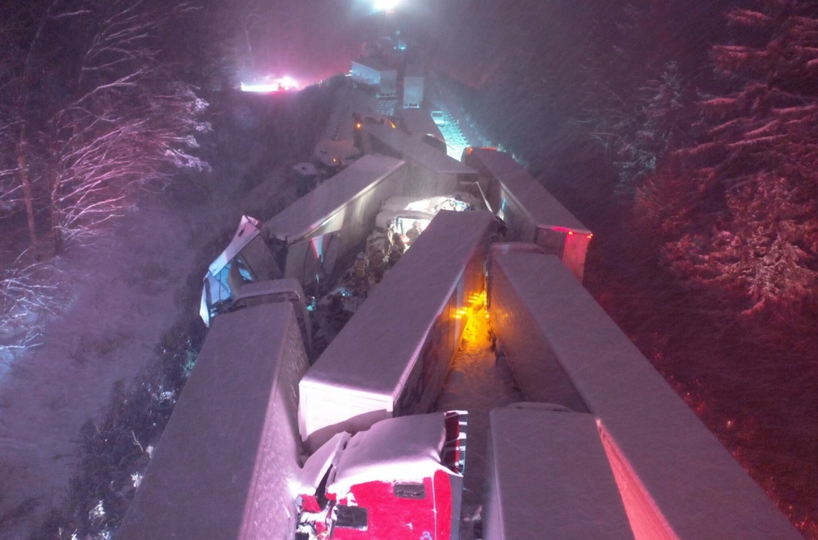 PHOTO 66 Car Pile Up On Interstate 80 In Pennsylvania