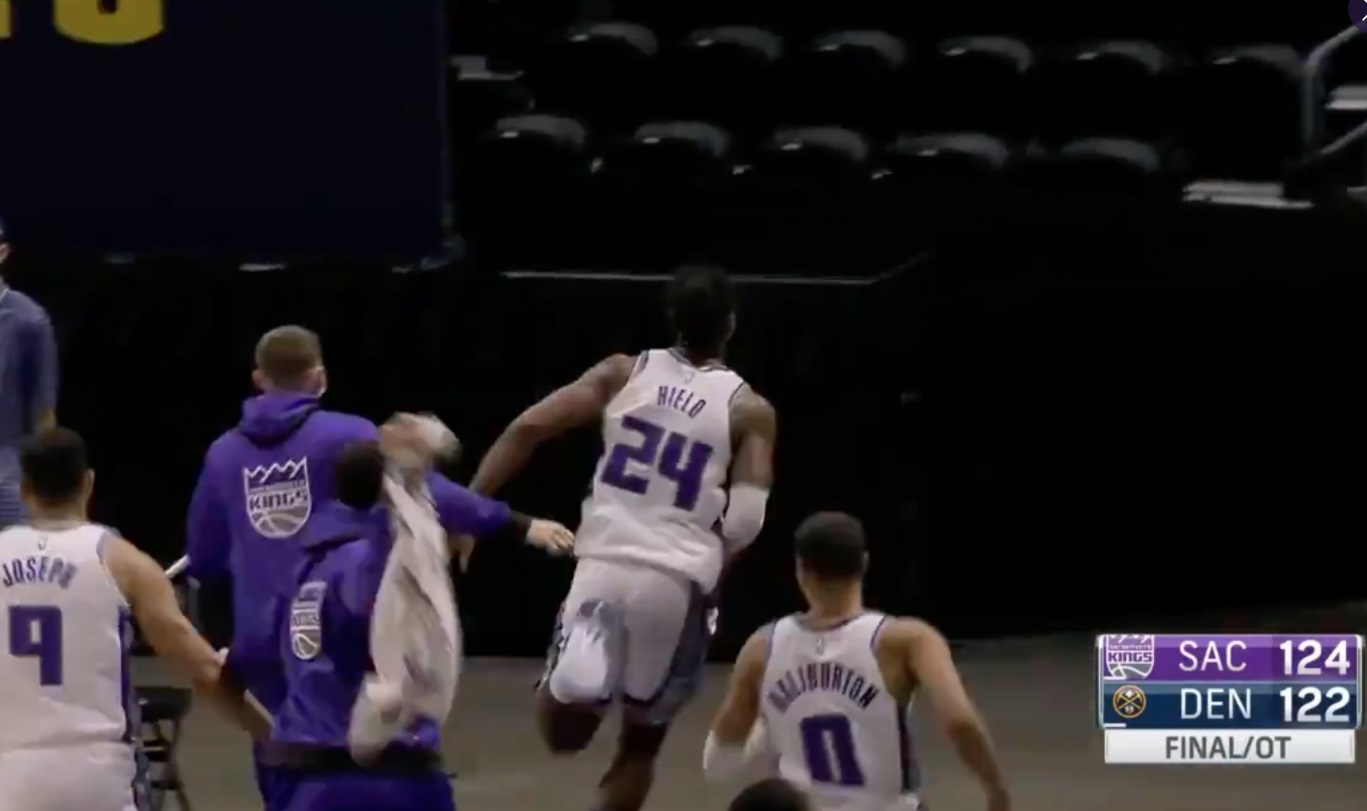 PHOTO Buddy Hield Sprinting To The Locker Room Like He's Monta Ellis After Game Winner