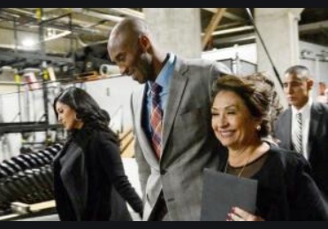 PHOTO Sofia Lane Talking To Kobe Bryant