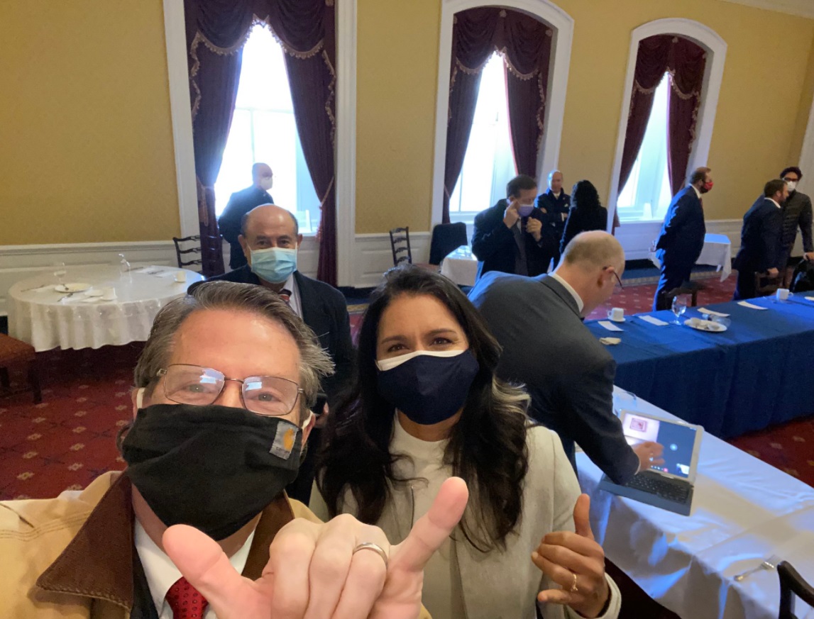 PHOTO Tusli Gabbard Making Phone Hand Signal Inside White House For Selfie