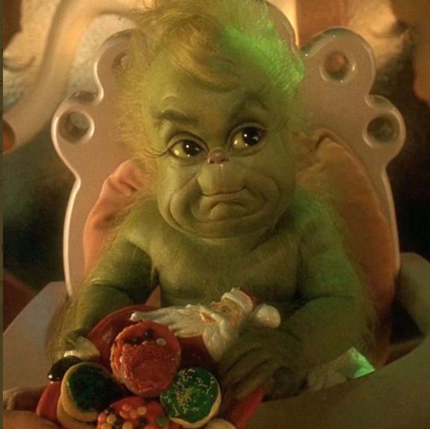 PHOTO What Baby Yoda Would Look Like If He Turned Into A Grinch