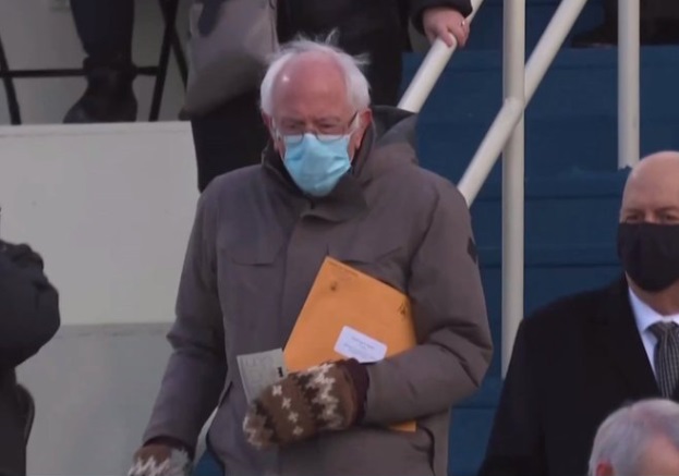 PHOTO Bernie Sanders Dressed To Stand In Line At The Post Office