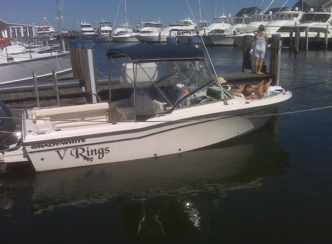 PHOTO Bill Belichick Donated His V Rings Powerboat To Sail Newport In 2017