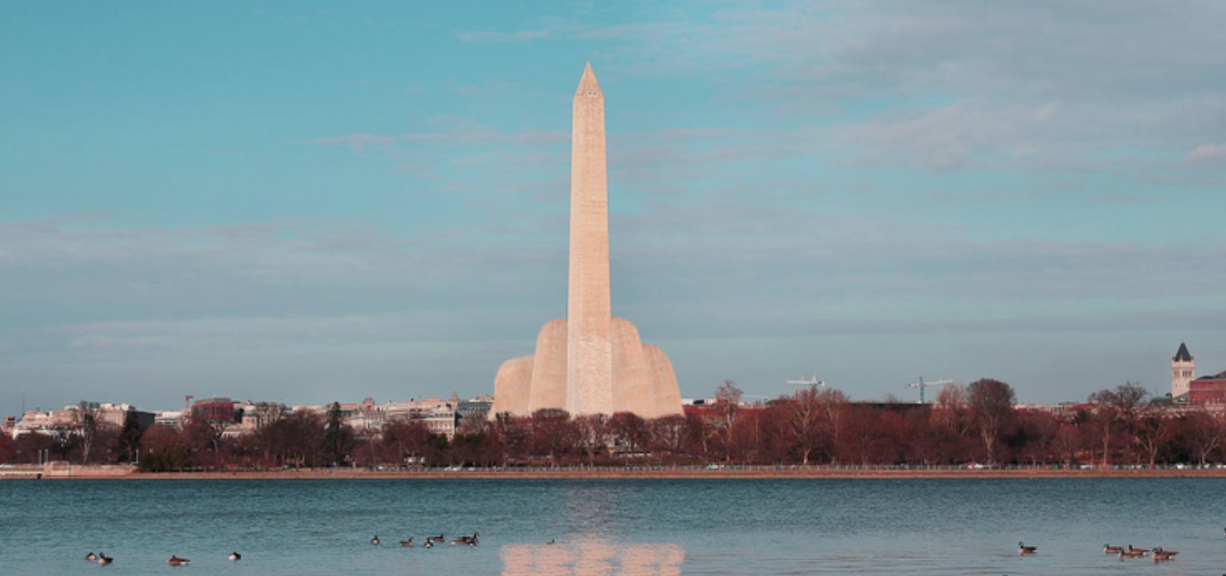 PHOTO The Washington Monument Pays Tribute To Donald Trump Meme