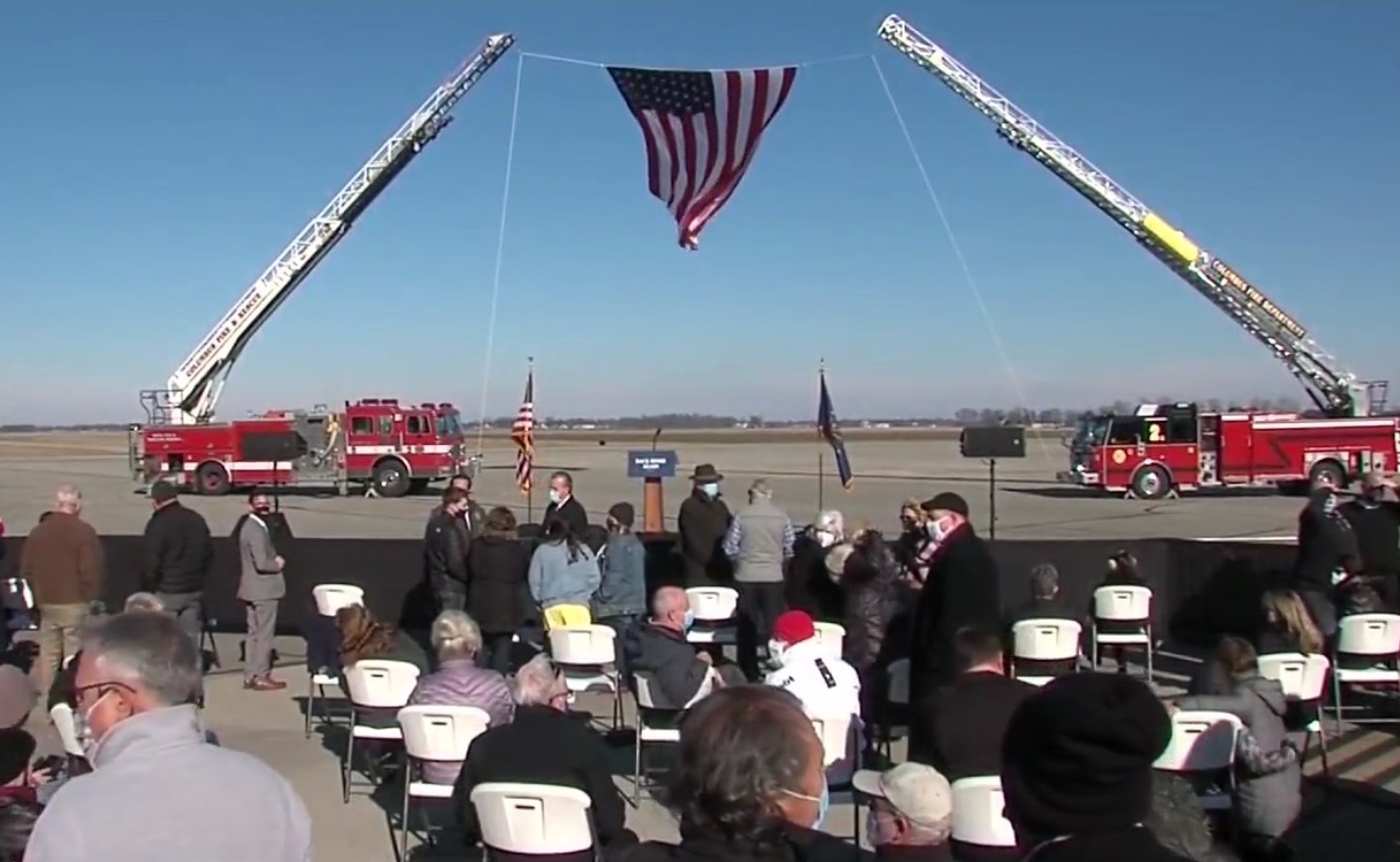 PHOTO Very Small Crowd For Mike Pence's Return To Indiana