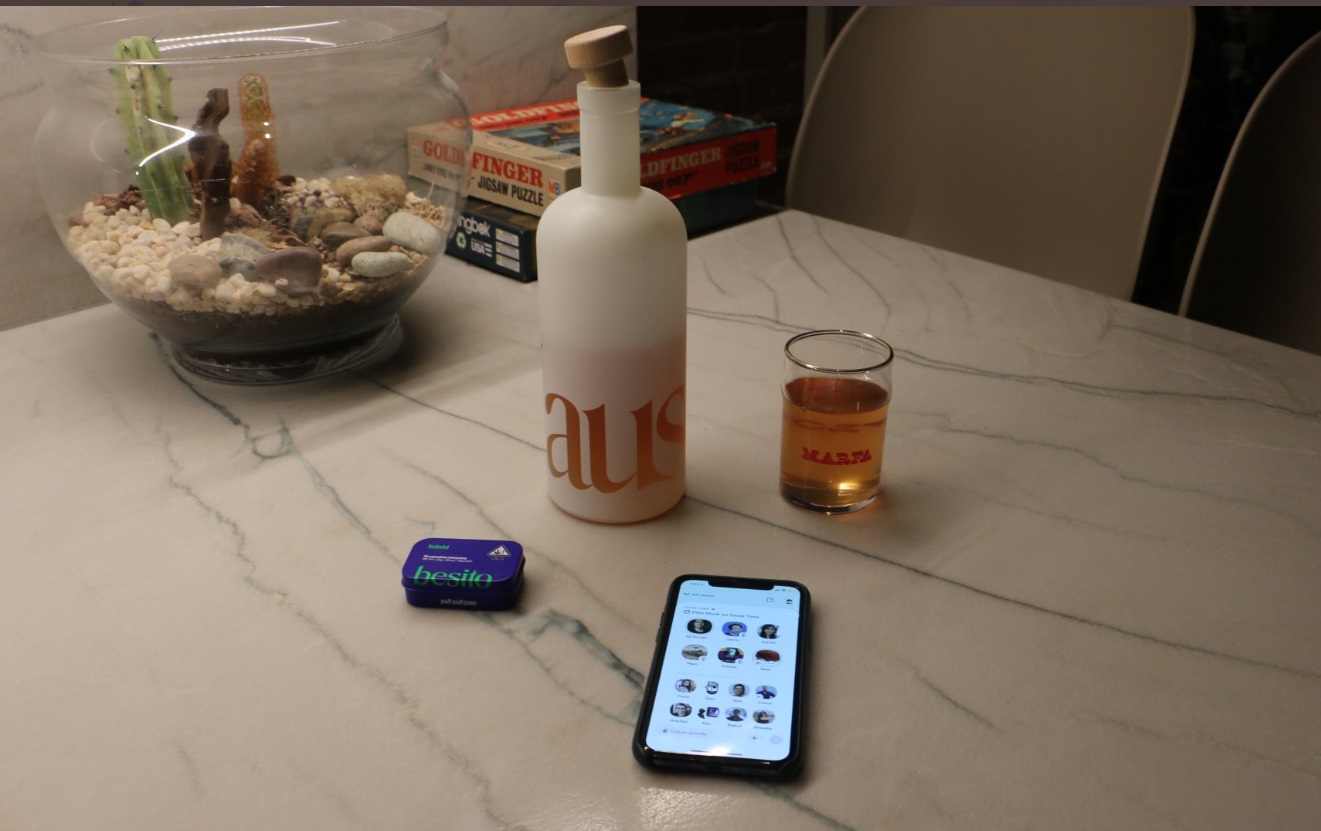 PHOTO What The Table Looks Like At 1:30AM When Elon Musk Is Discussing Mars Aliens And Memes With His Friends