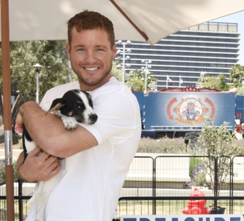 PHOTO Colton Underwood Holding His Dog