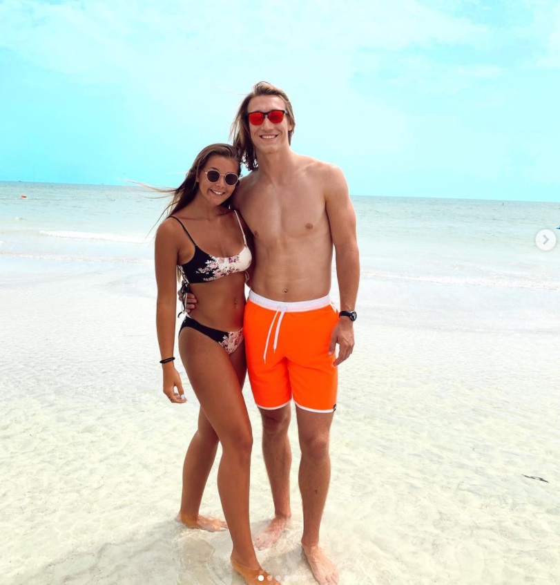 PHOTO Trevor Lawrence's Girlfriend Full Bikini Shot