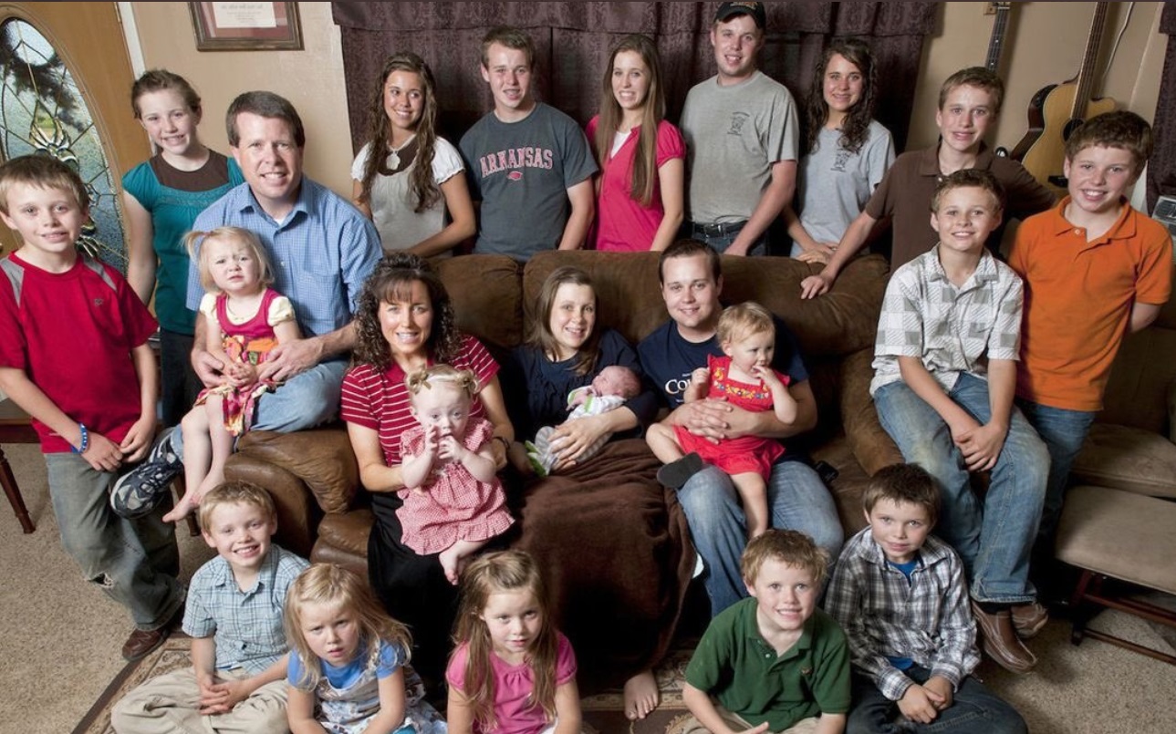 PHOTO All Of Josh Duggar's 19 Siblings