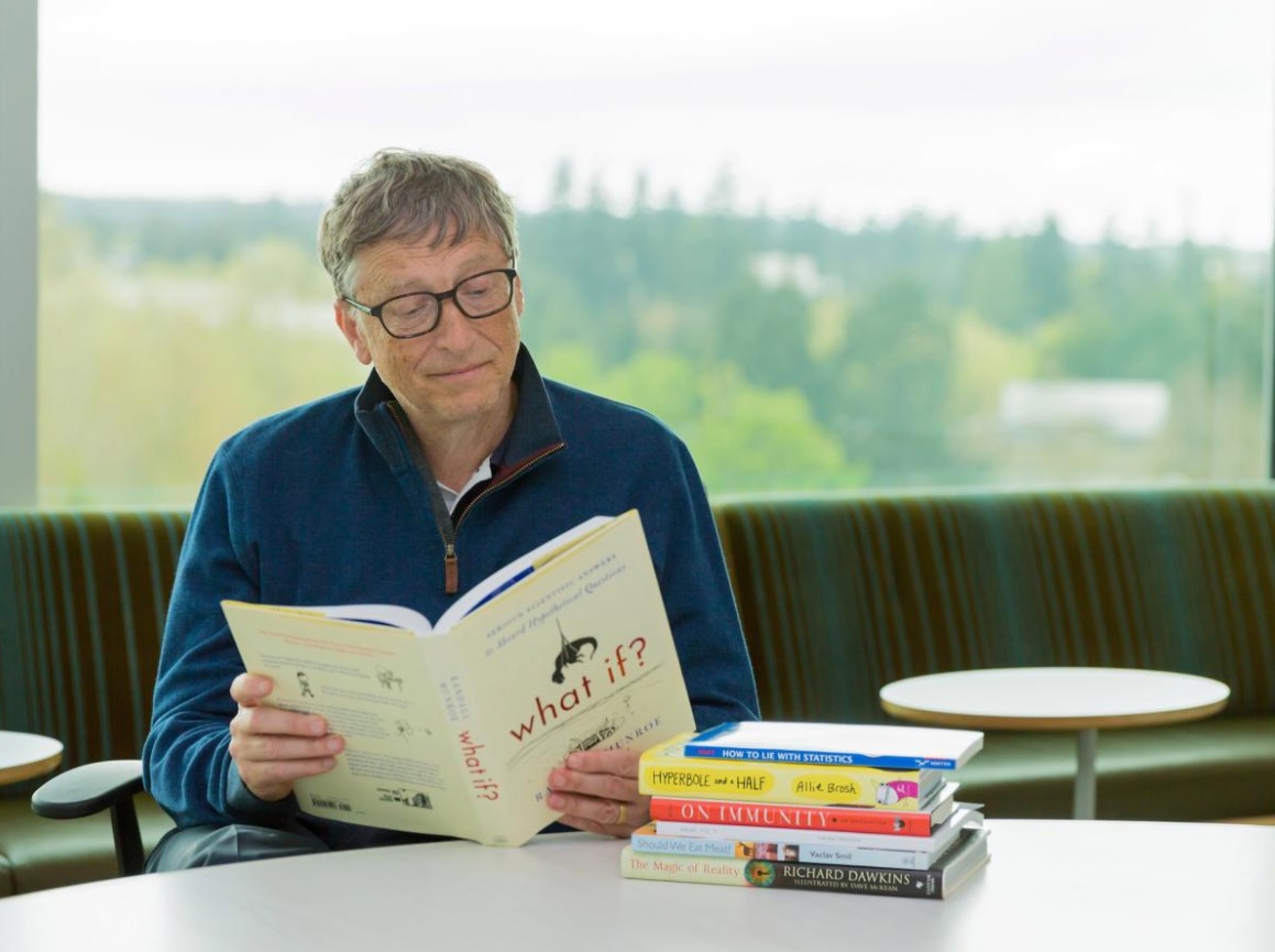 PHOTO Bill Gates Reading Book Called How To Lie With Statistics