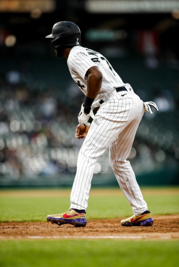 PHOTO MLB Player Tim Anderson Wearing Kobe 5 Protro Hall Of Fame Sneakers In Game