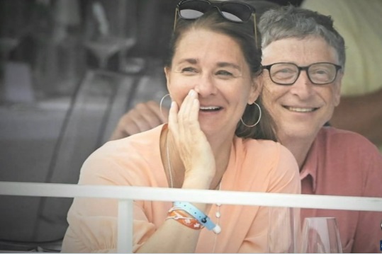 PHOTO The Last Time Bill Gates Hugged Melinda