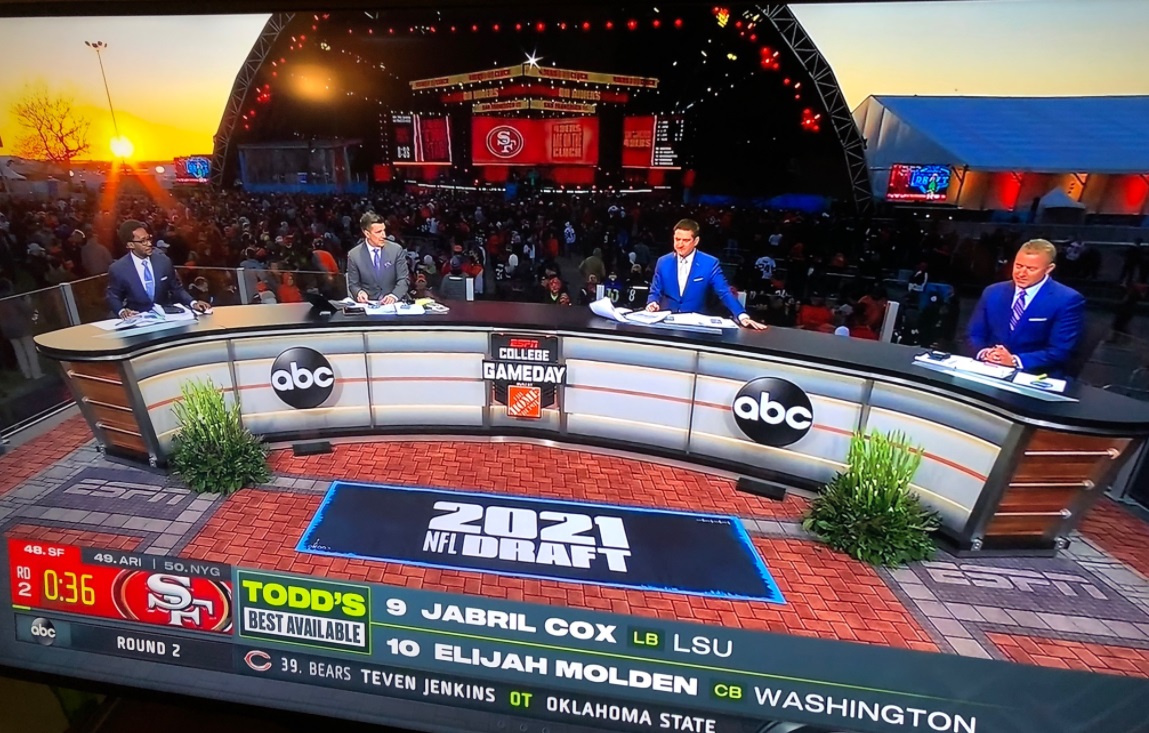 PHOTO The Sun Setting Over Cleveland During The NFL Draft Looked Amazing