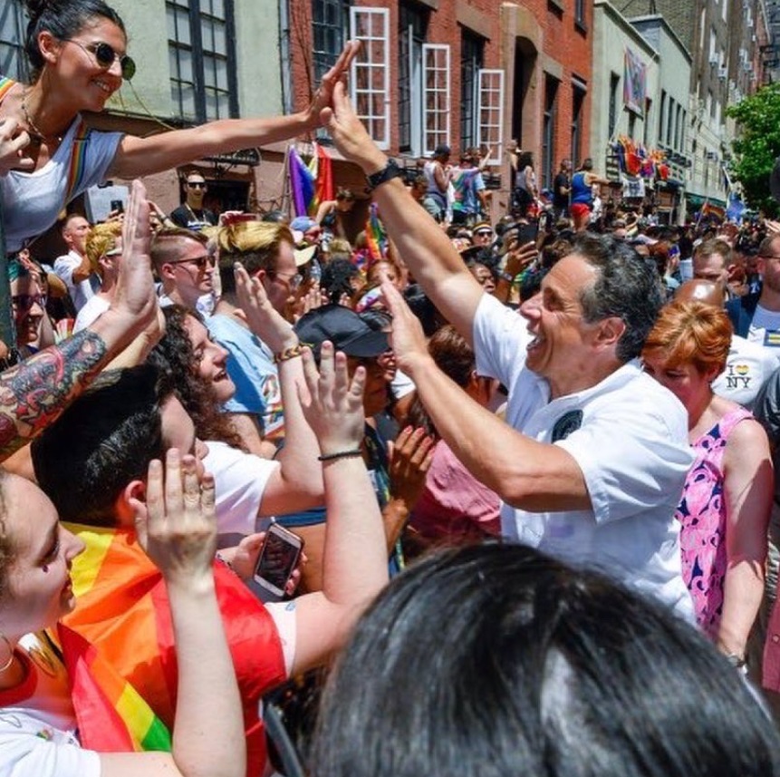 PHOTO Andrew Cuomo Finding A Cute Bae He Likes Out Of A Giant Crowd Of Supporters