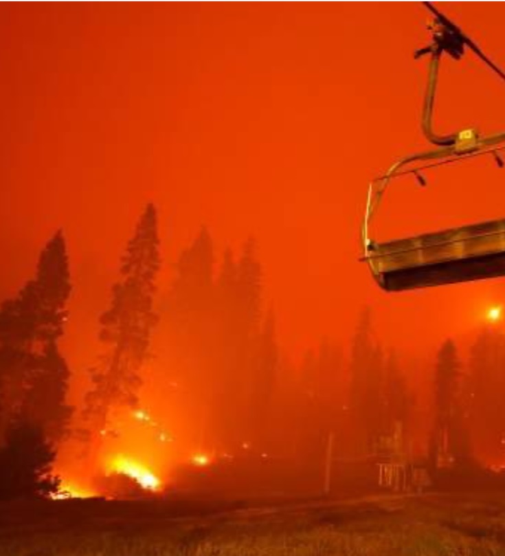 PHOTO Caldor Fire Is Burning Right Next To The Sierra-At-Tahoe Ski Resort In Twin Bridges 