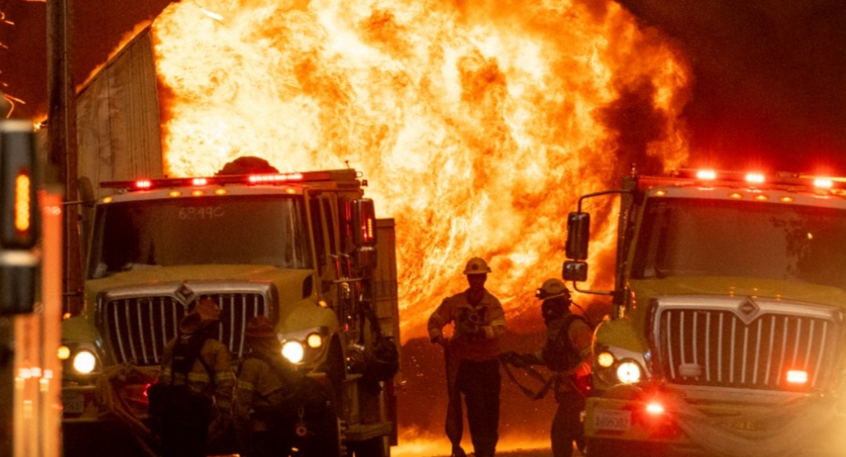 PHOTO Fire Trucks In Greenville CA Packing Up And Leaving Because Flames Were Too Much