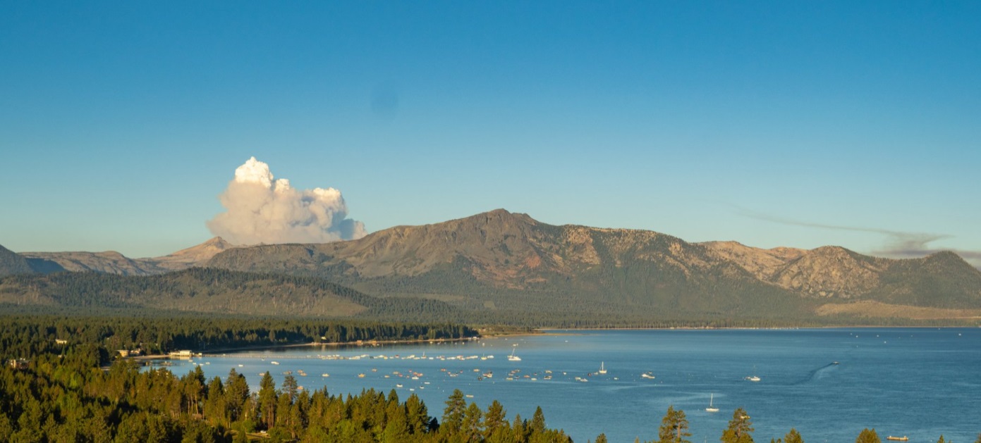 PHOTO Lake Tahoe Looks Apocalyptic From The Caldor Fire 