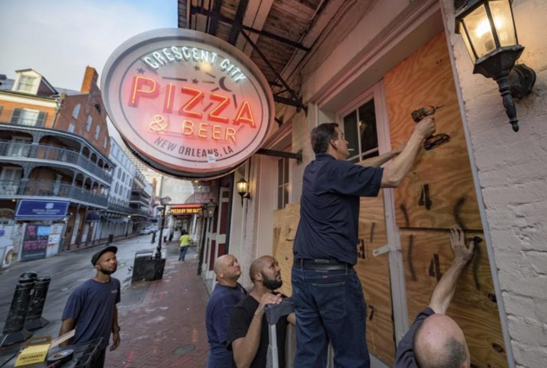 PHOTO Local Louisiana Pizza Chain Boarded Up Hoping To Ride Out Hurricane