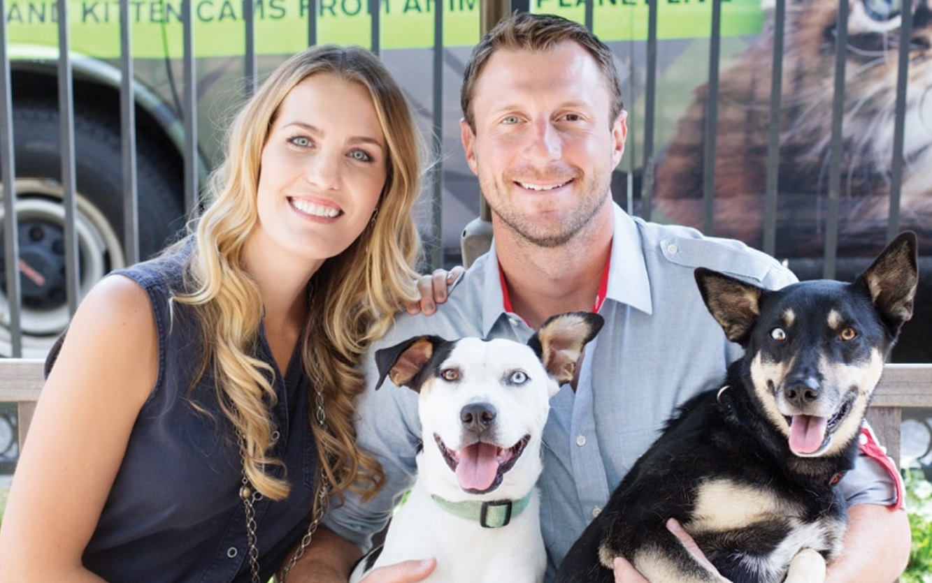 PHOTO Max Scherzer Is A Very Normal Dude With An Average Looking Wife And Two Dogs