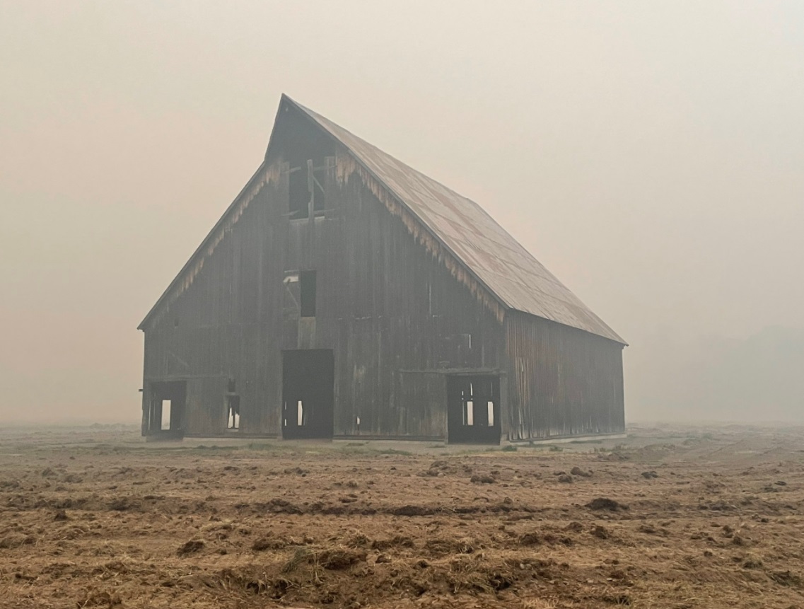 PHOTO Olsen Barn Is Still Standing In Chester CA After Dixie Fire