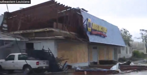 PHOTO Roof Ripped Off Of Napa Autoparts Store In SE Louisiana