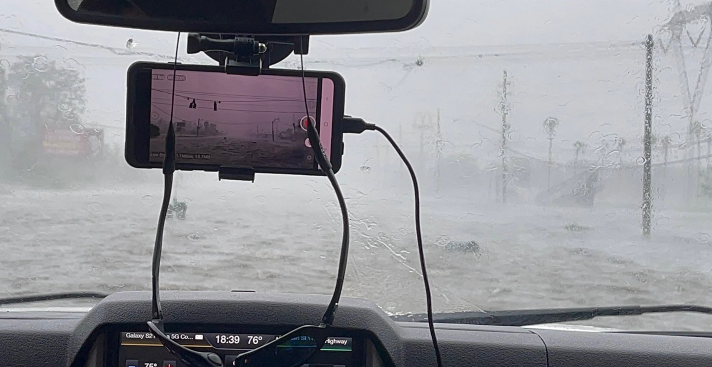 PHOTO The Interstate Hghway In Laplace LA Is Completely Flooded And Impassible