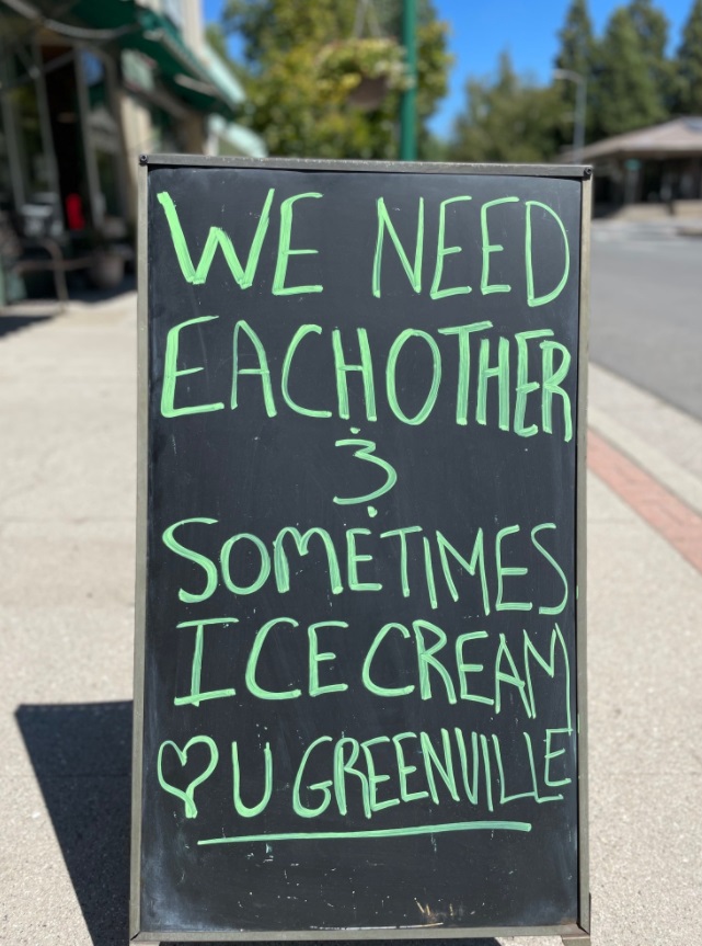 PHOTO Toy Store Giving Out Free Ice Cream To Greenville Evacuees In Quincy