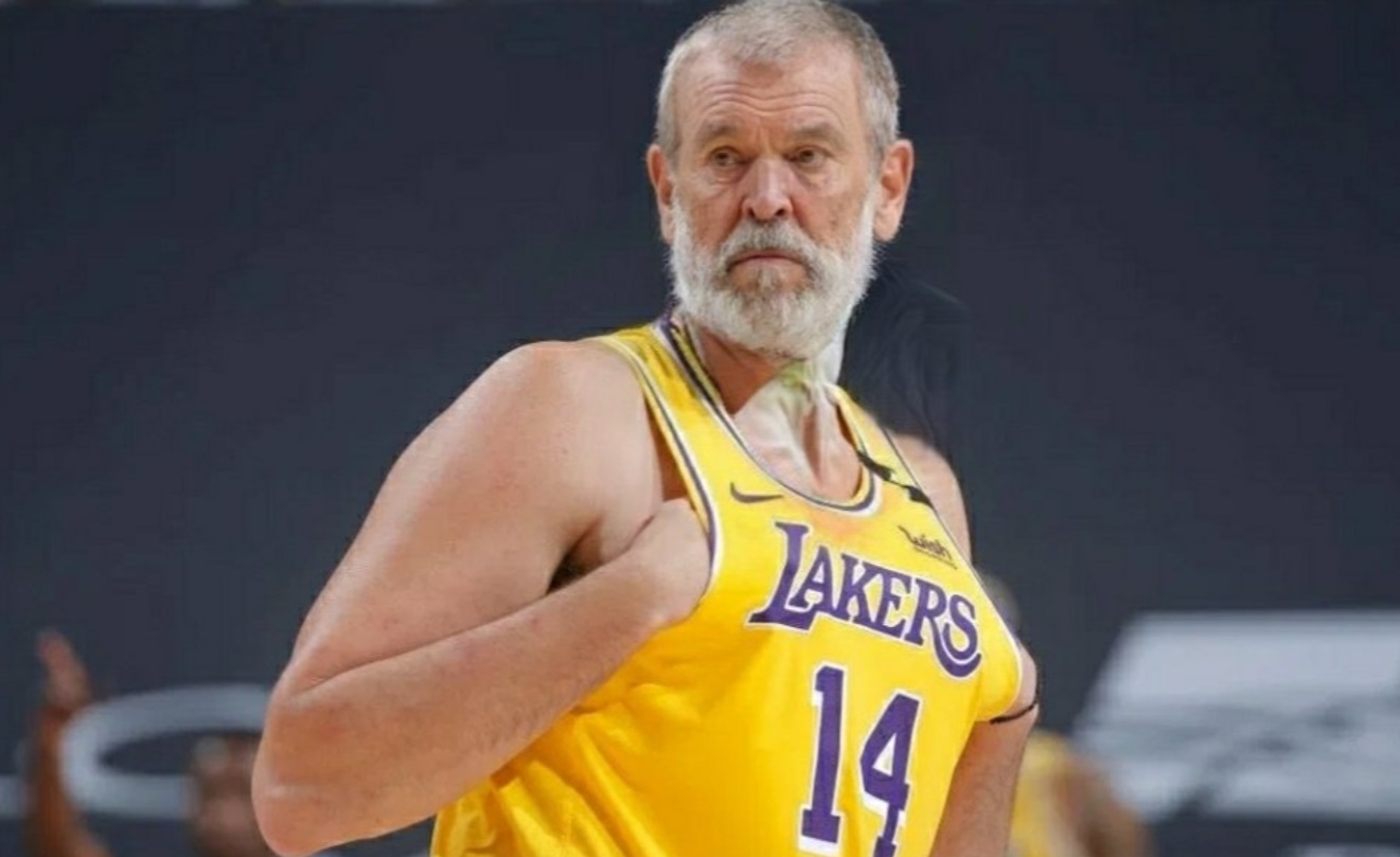 PHOTO What Marc Gasol Will Look Like At 60 Years Old Still Playing For The Lakers