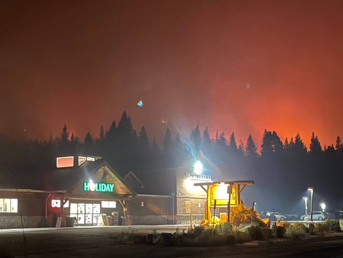 PHOTO Holiday Market In Meyers On US 50 Is Under Threat From Caldor Fire