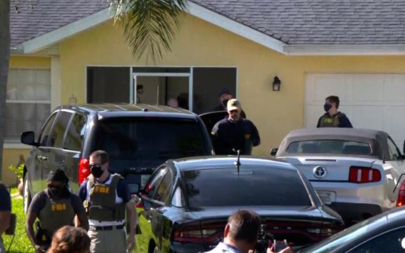 PHOTO The Scene Outside Brian Laundrie's House As Everyone Is Camping Outside On The Street And Front Lawn