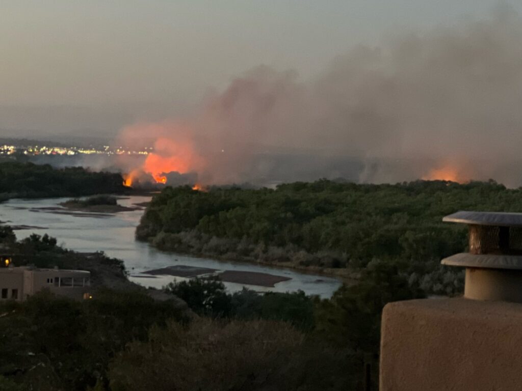 PHOTO Aerial Shot At Dusk Showing How Big Bosque Fire In Albuquerque Is