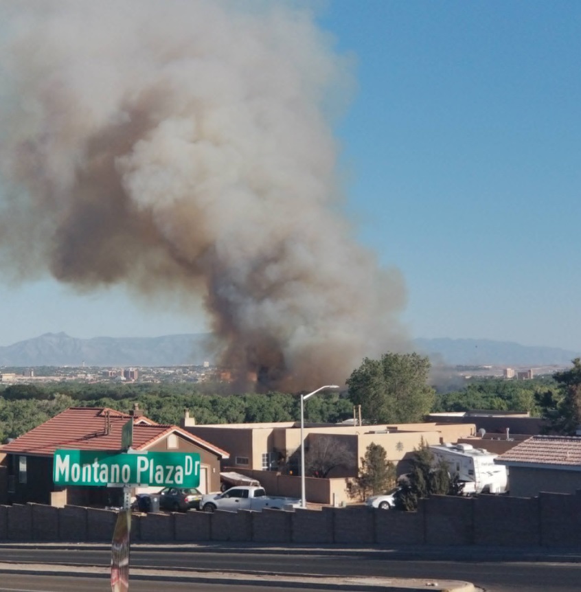 PHOTO Bosque Fire In Albuquerque Looks Huge From Montano Plaza Drive