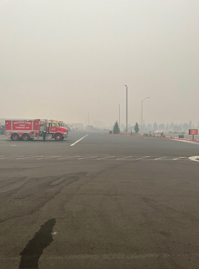 PHOTO Gas Pumps Shut Off West Of I5 In Yreka California And Air Is