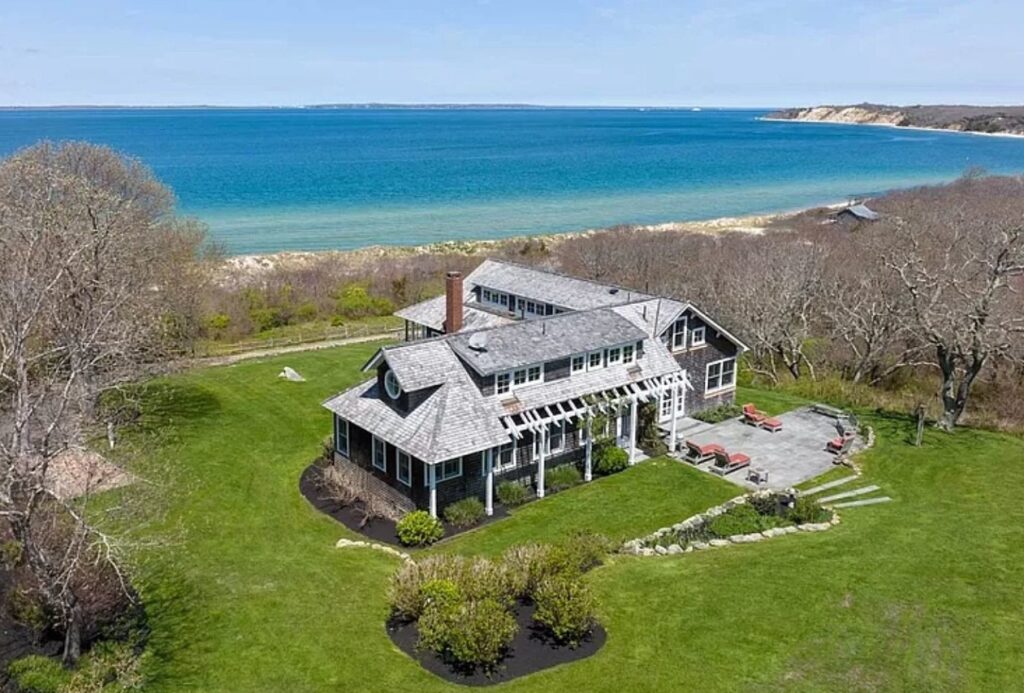 PHOTO Bill Murray's Mansion Is Sitting Vacant On The Coast Of Martha's ...