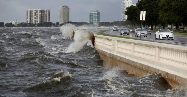 photo-what-10-foot-storm-surge-will-look-like-on-tampa-fl-roads